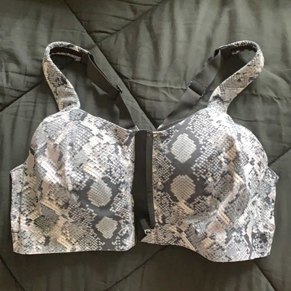 Victoria’s Secret Sport high impact bra